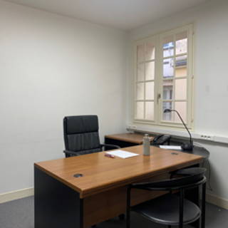 Bureau privé 10 m² 1 poste Location bureau Rue du Vieil Abreuvoir Saint-Germain-en-Laye 78100 - photo 2